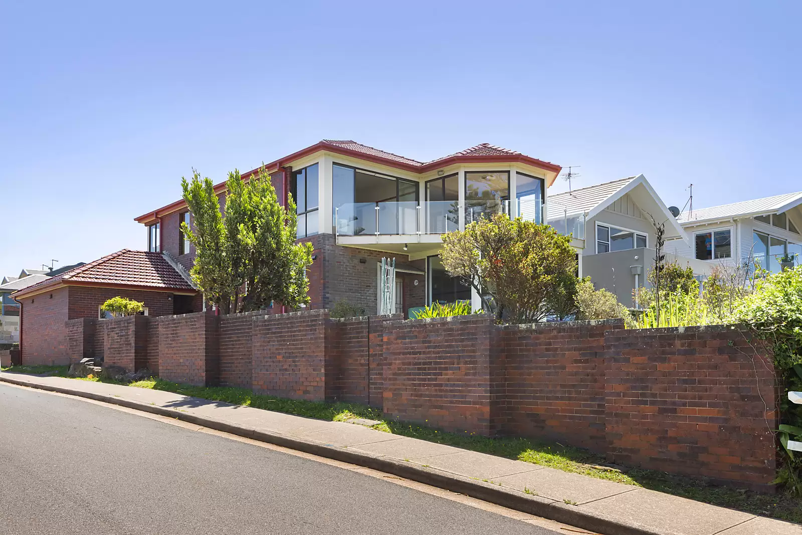 8 Pembroke Street, Bronte Sold by Sydney Sotheby's International Realty - image 7