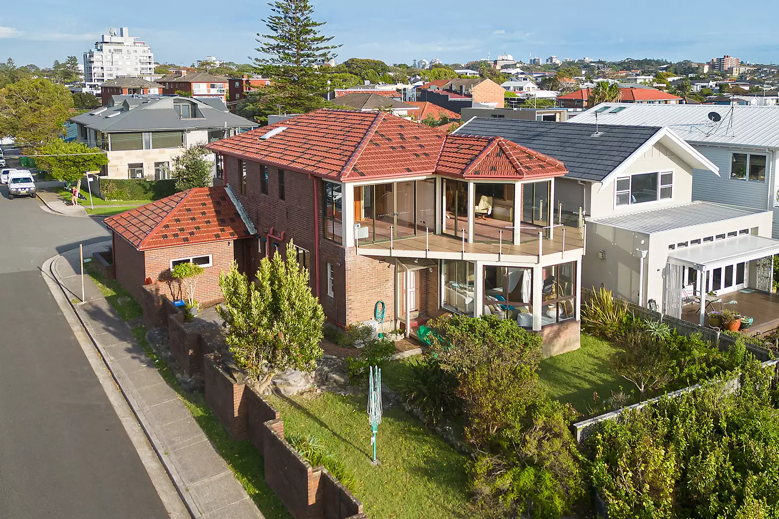 8 Pembroke Street, Bronte Sold by Sydney Sotheby's International Realty - image 1