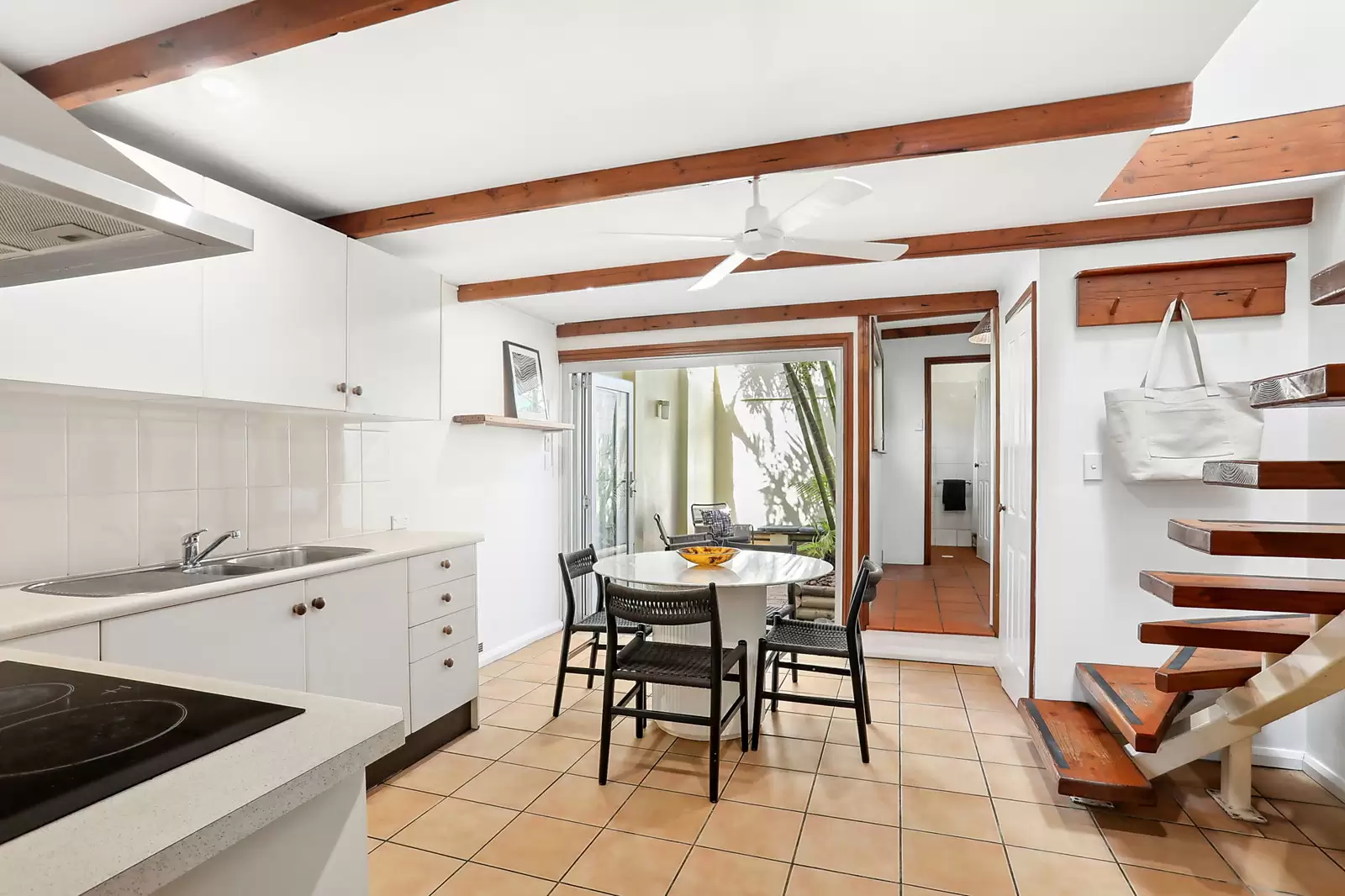 166 Crown Street, Darlinghurst Sold by Sydney Sotheby's International Realty - image 2