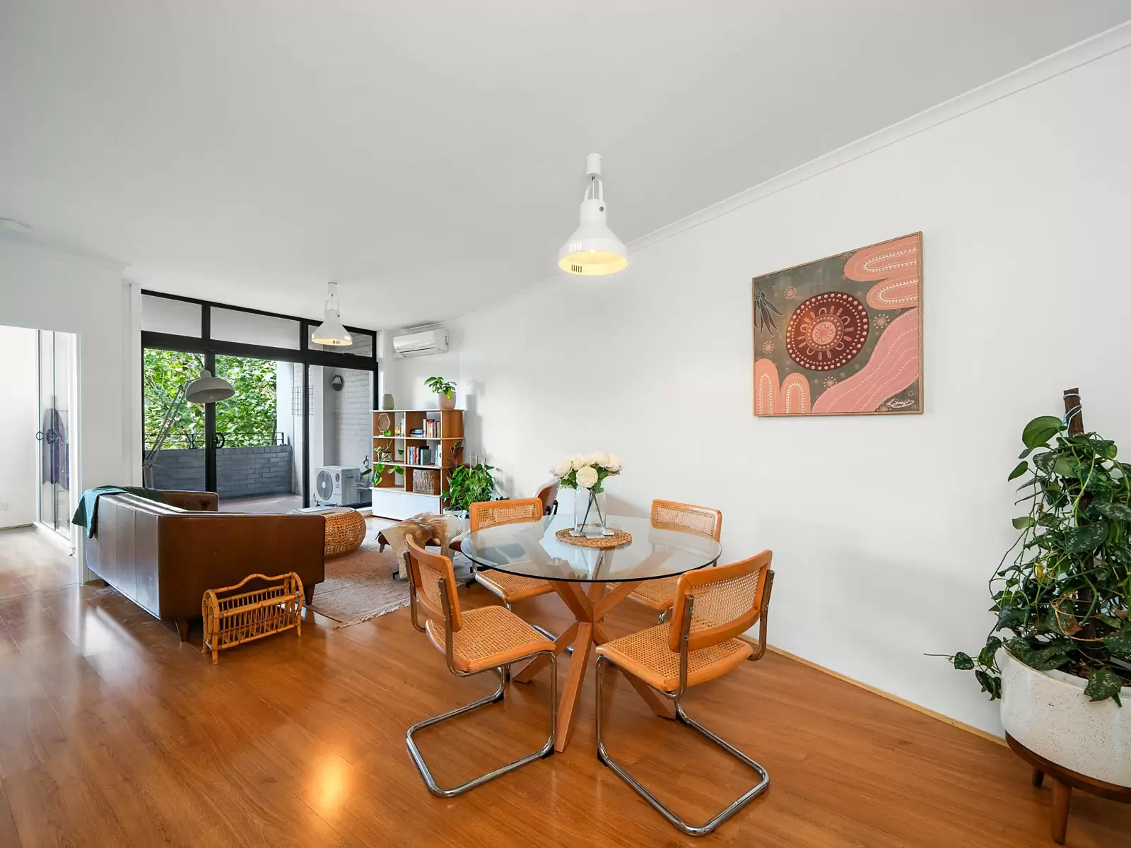 24/3-13 Erskineville Road, Newtown Sold by Sydney Sotheby's International Realty - image 1