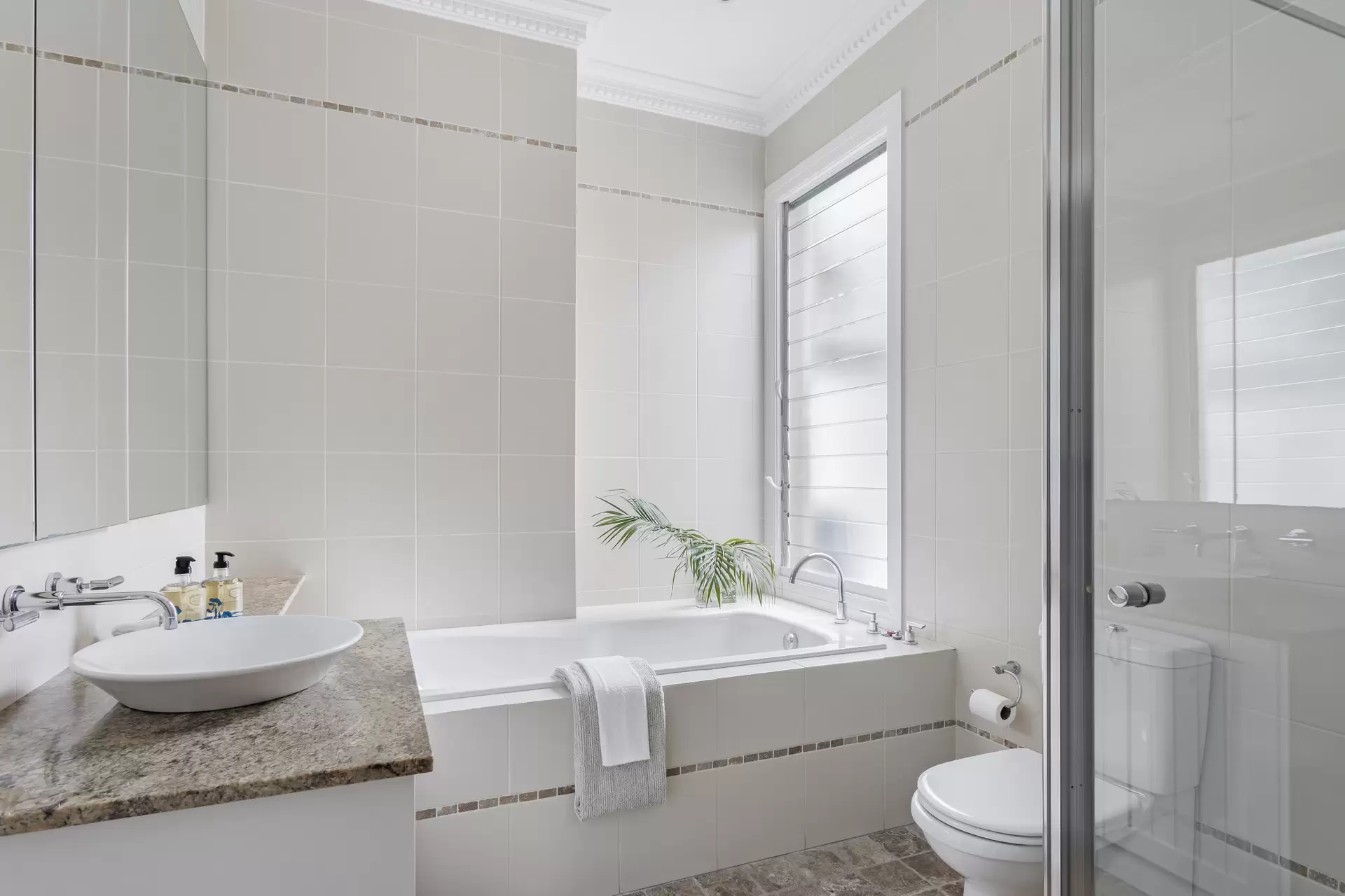 52 Cook Road, Centennial Park Sold by Sydney Sotheby's International Realty - image 1