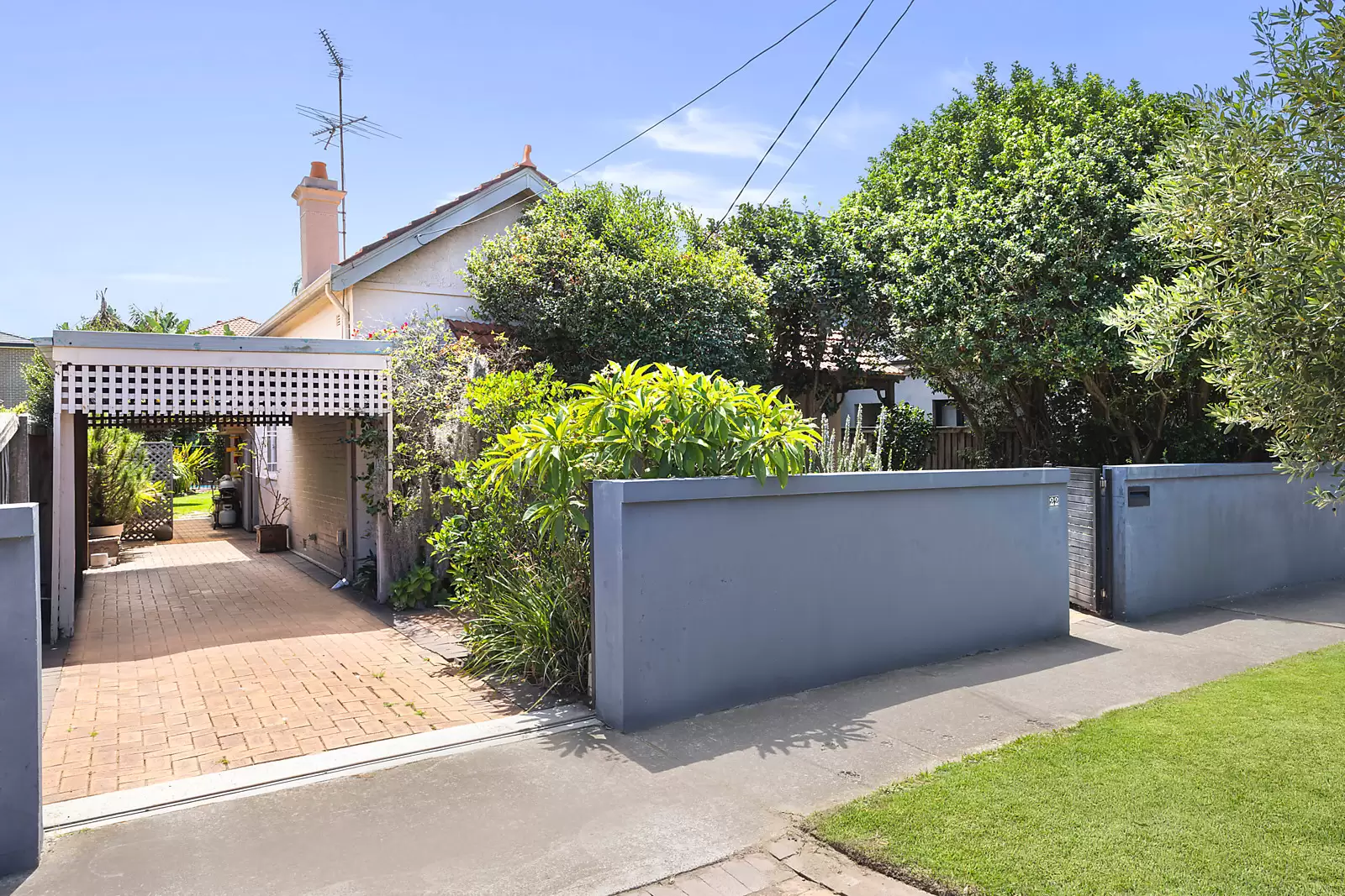22 Gale Road, Maroubra Sold by Sydney Sotheby's International Realty - image 2