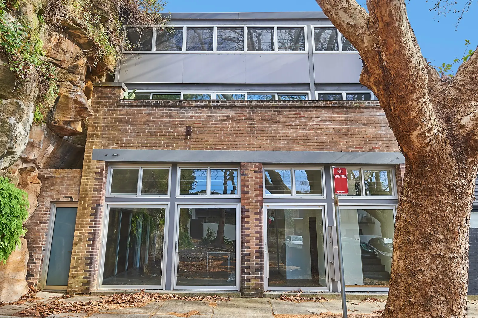26-28 Roylston Street, Paddington Sold by Sydney Sotheby's International Realty - image 1