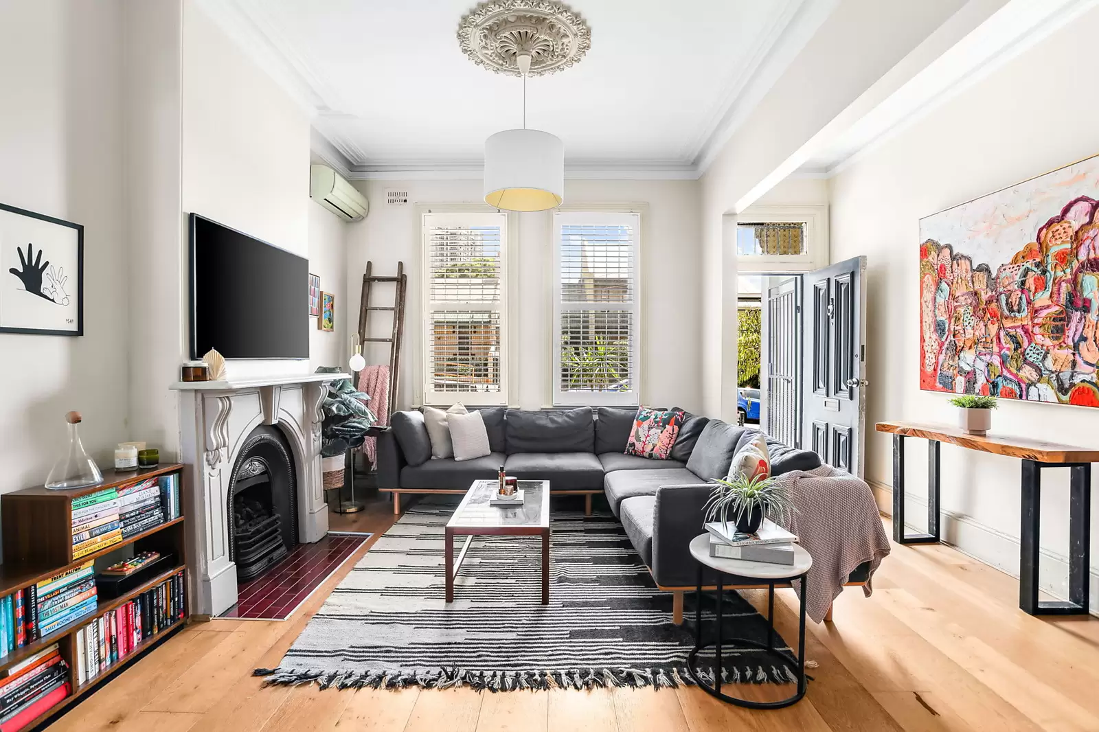 3 Junction Street, Woollahra Sold by Sydney Sotheby's International Realty - image 2