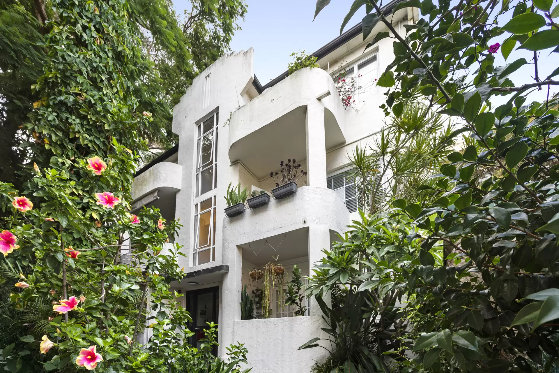 14/9 Esplanade, Elizabeth Bay Sold by Sydney Sotheby's International Realty - image 1
