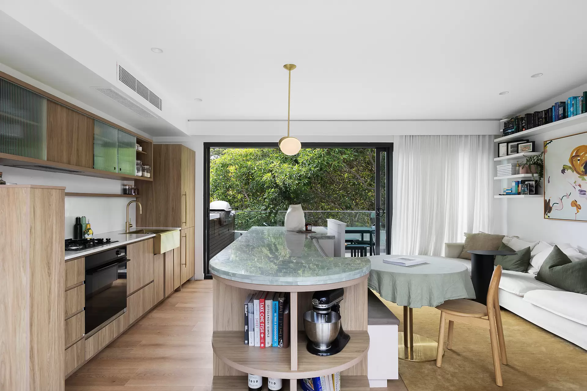 9/265 Crown Street, Surry Hills Sold by Sydney Sotheby's International Realty - image 1