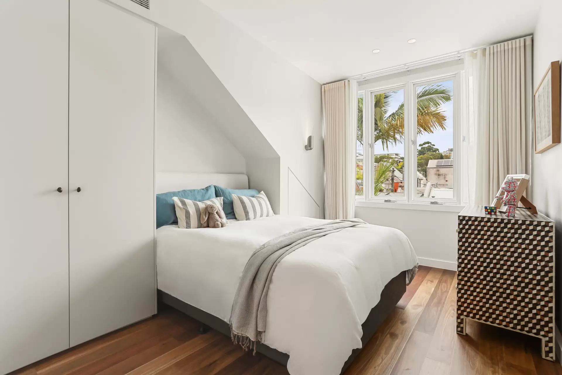 93 Stanley Street, Darlinghurst Sold by Sydney Sotheby's International Realty - image 1