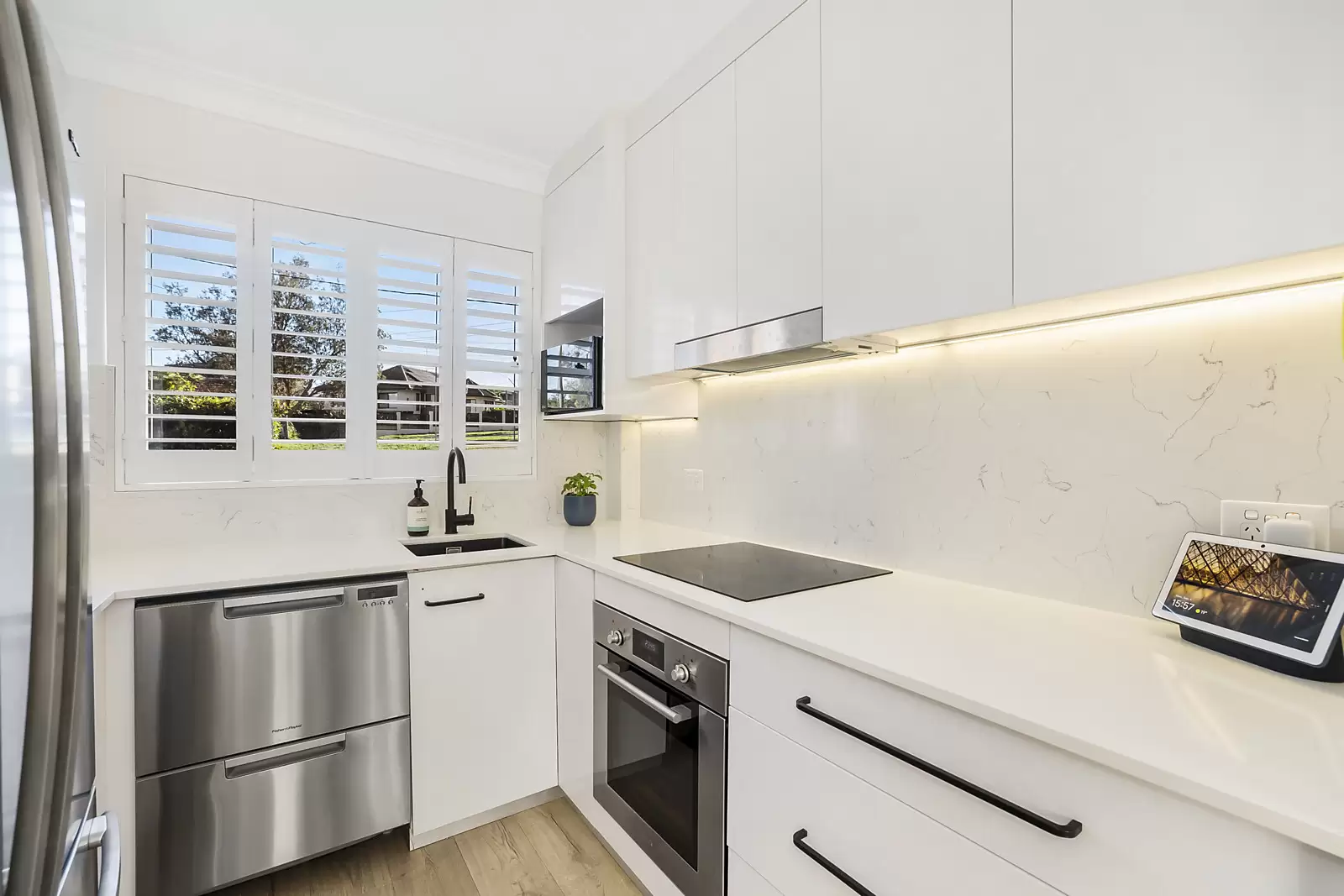 8/126-128 Mons Avenue, Maroubra Sold by Sydney Sotheby's International Realty - image 3