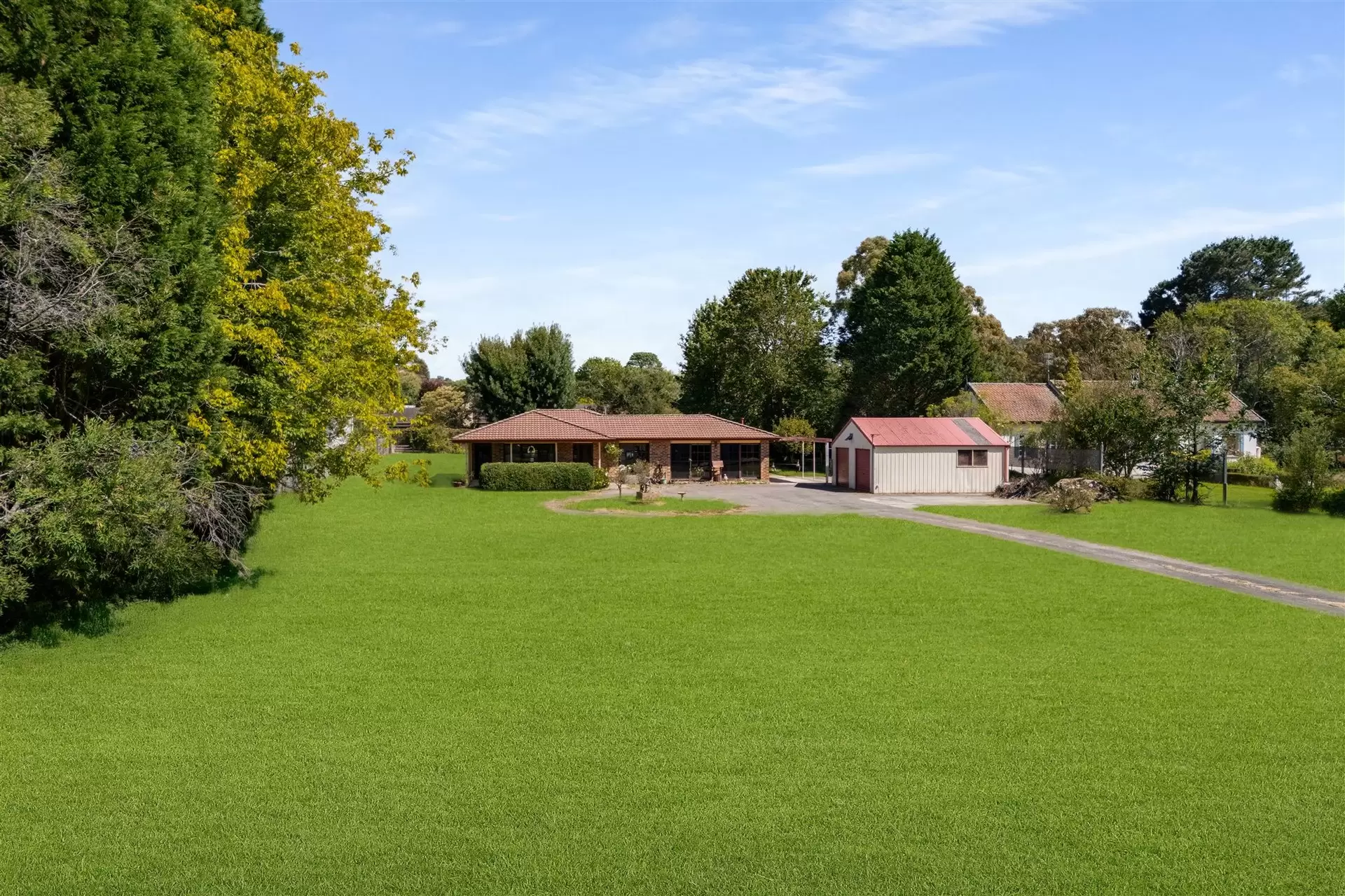 8 Eridge Park Road, Burradoo Sold by Sydney Sotheby's International Realty - image 1