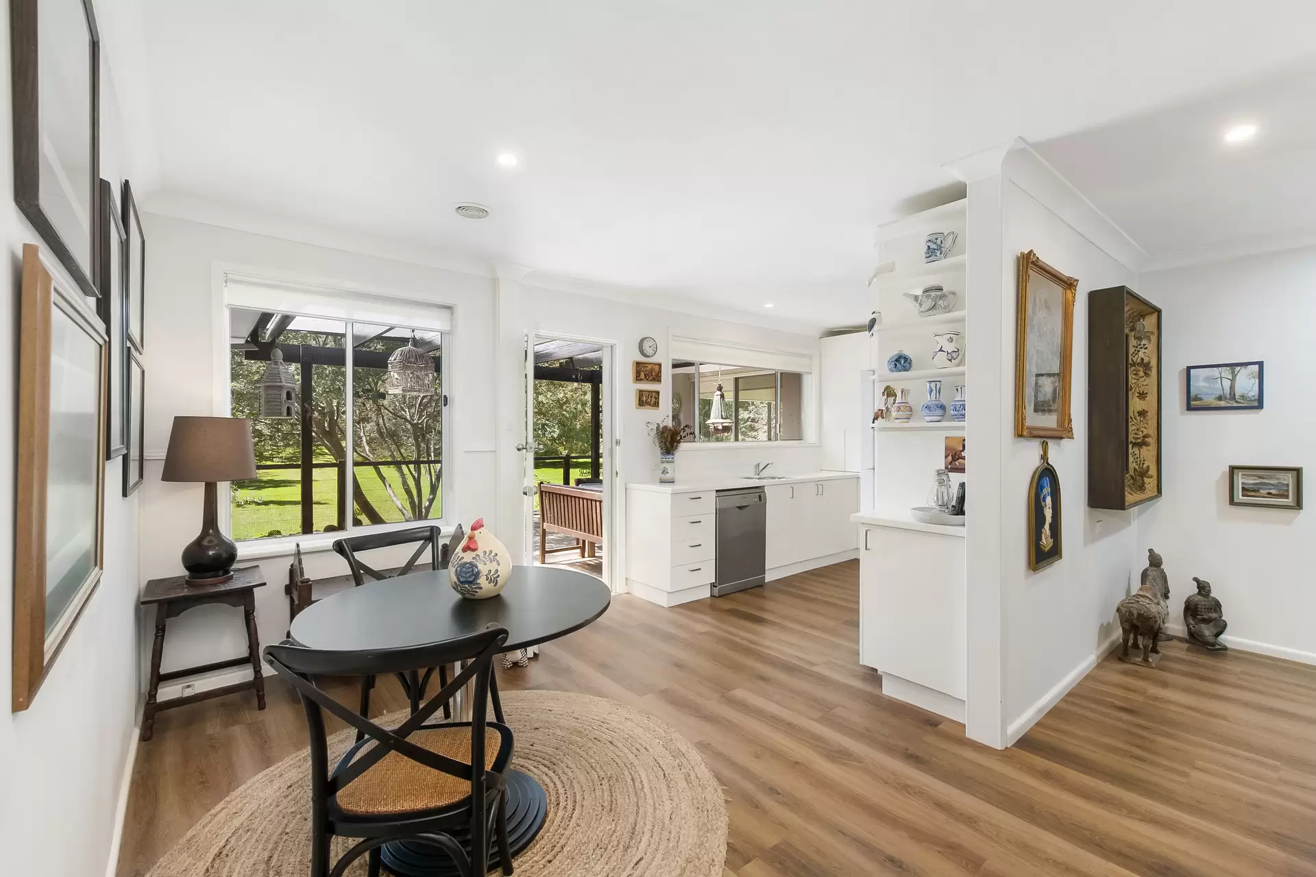6 Holly Road, Burradoo Sold by Sydney Sotheby's International Realty - image 6