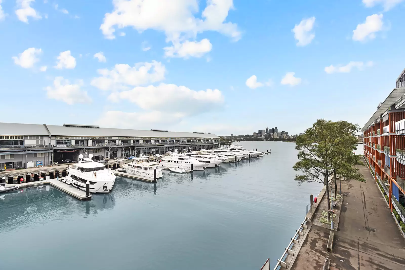 201/8 Darling Island Road, Pyrmont Sold by Sydney Sotheby's International Realty - image 2