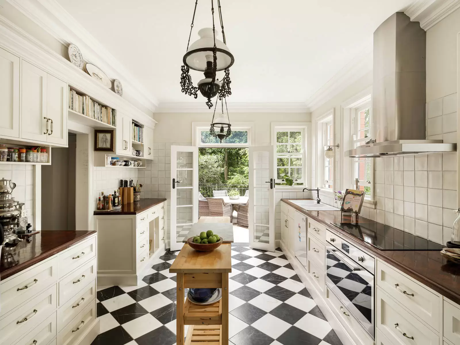 7 Orinoco Street, Pymble Sold by Sydney Sotheby's International Realty - image 9