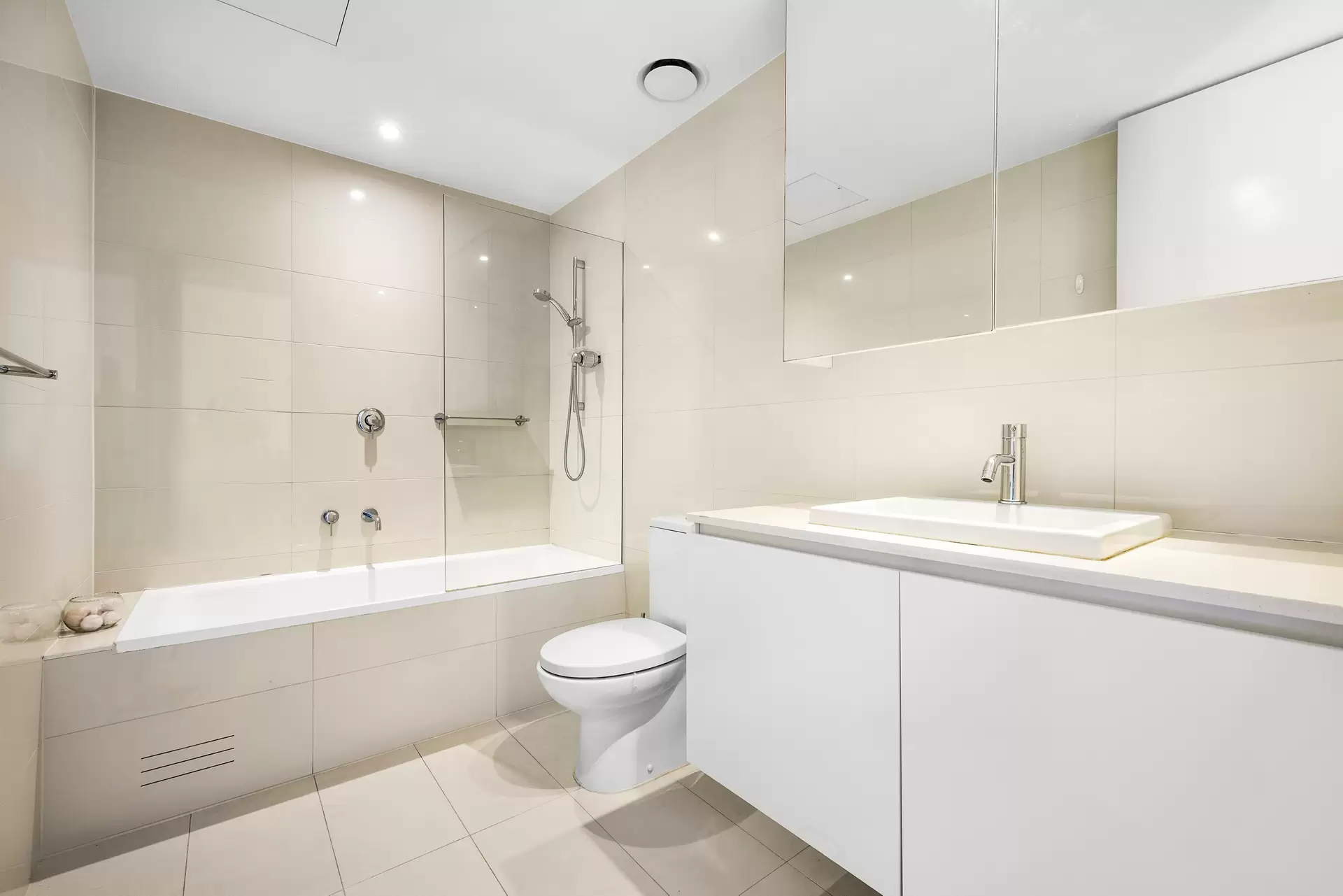 19 Brodie Avenue, Little Bay Sold by Sydney Sotheby's International Realty - image 1