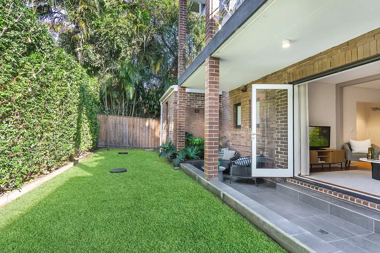 1/9 Glenwood Avenue, Coogee Sold by Sydney Sotheby's International Realty - image 1