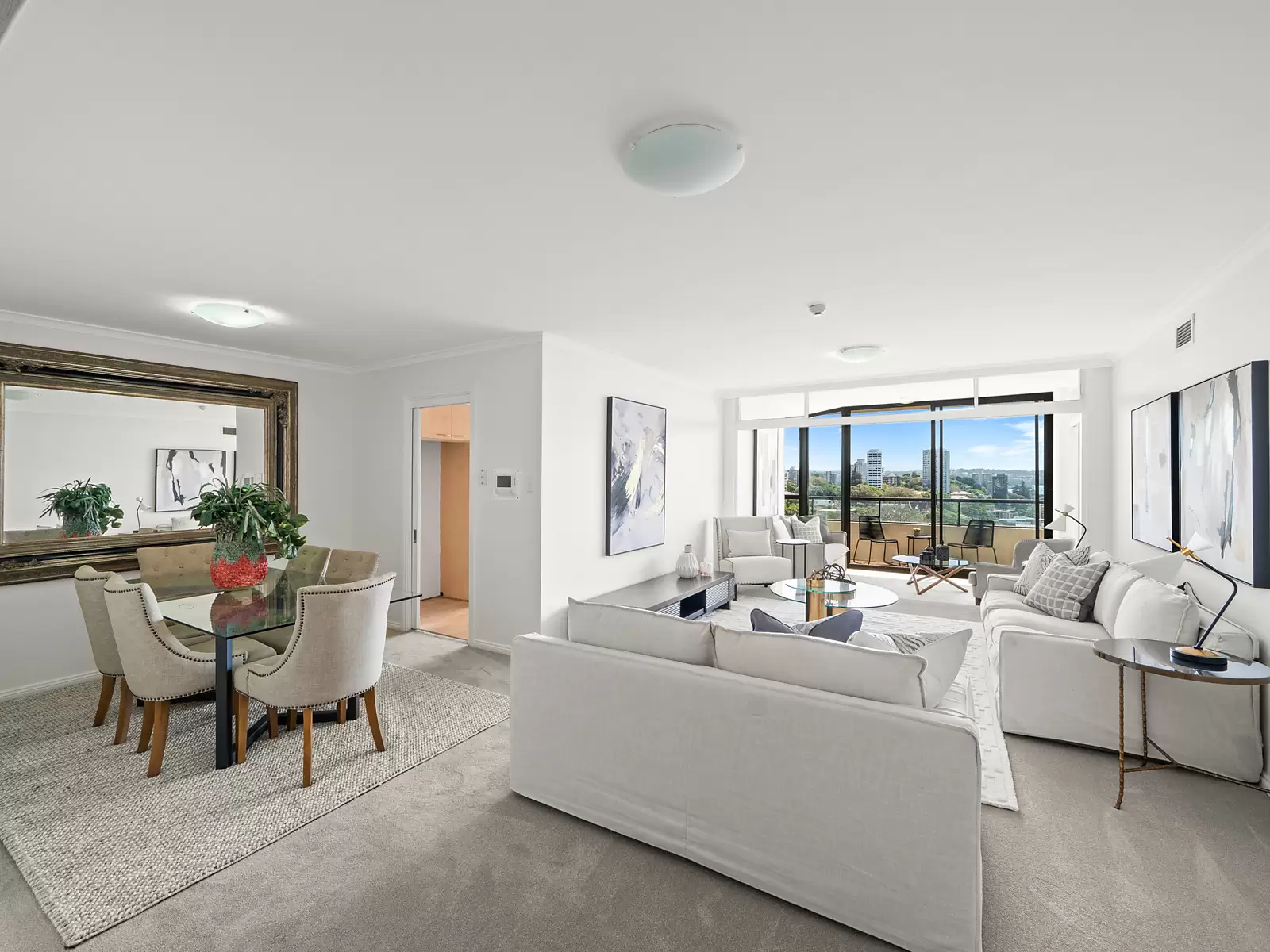 1101/170 Ocean Street, Edgecliff Sold by Sydney Sotheby's International Realty - image 2