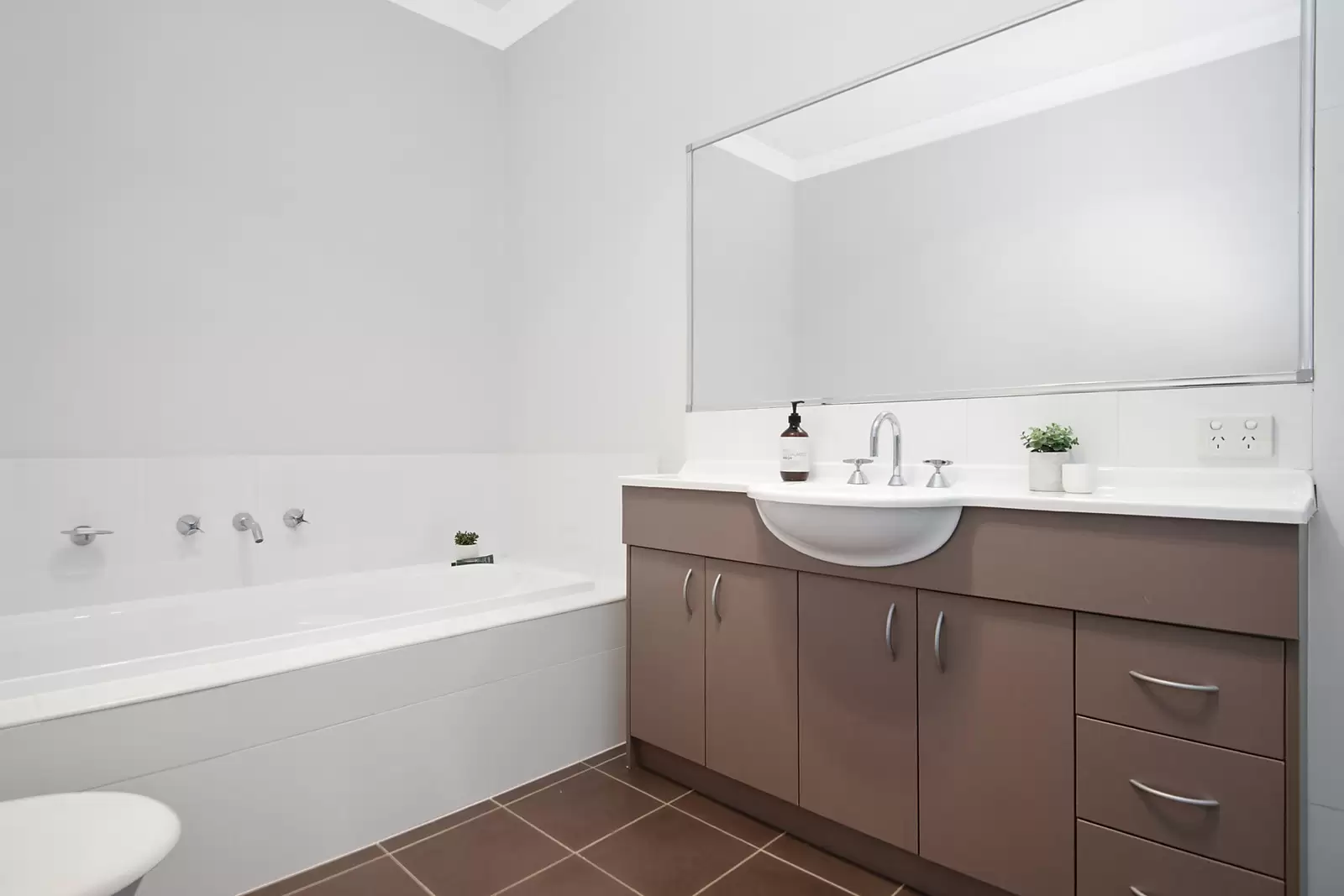 39 Charles Street, Riverwood Sold by Sydney Sotheby's International Realty - image 9