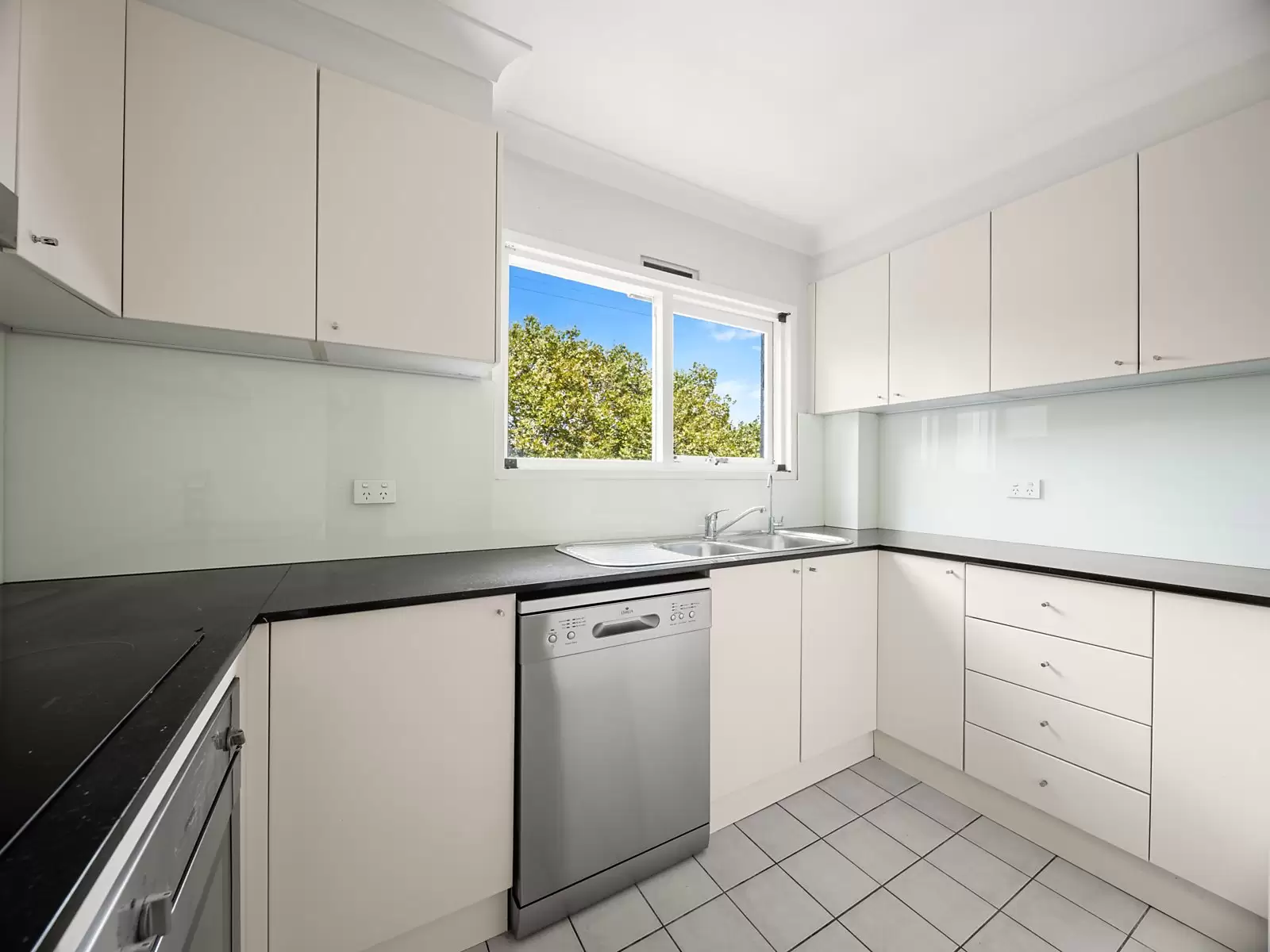 22/14 Leura Road, Double Bay Leased by Sydney Sotheby's International Realty - image 5