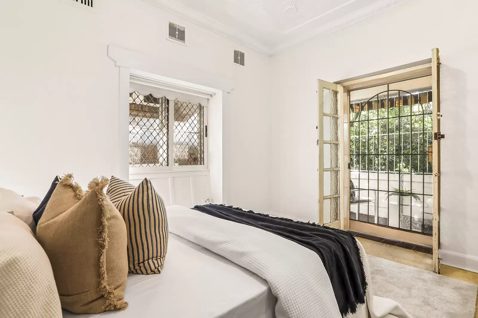 4/43 Birriga Road, Bellevue Hill Sold by Sydney Sotheby's International Realty - image 5