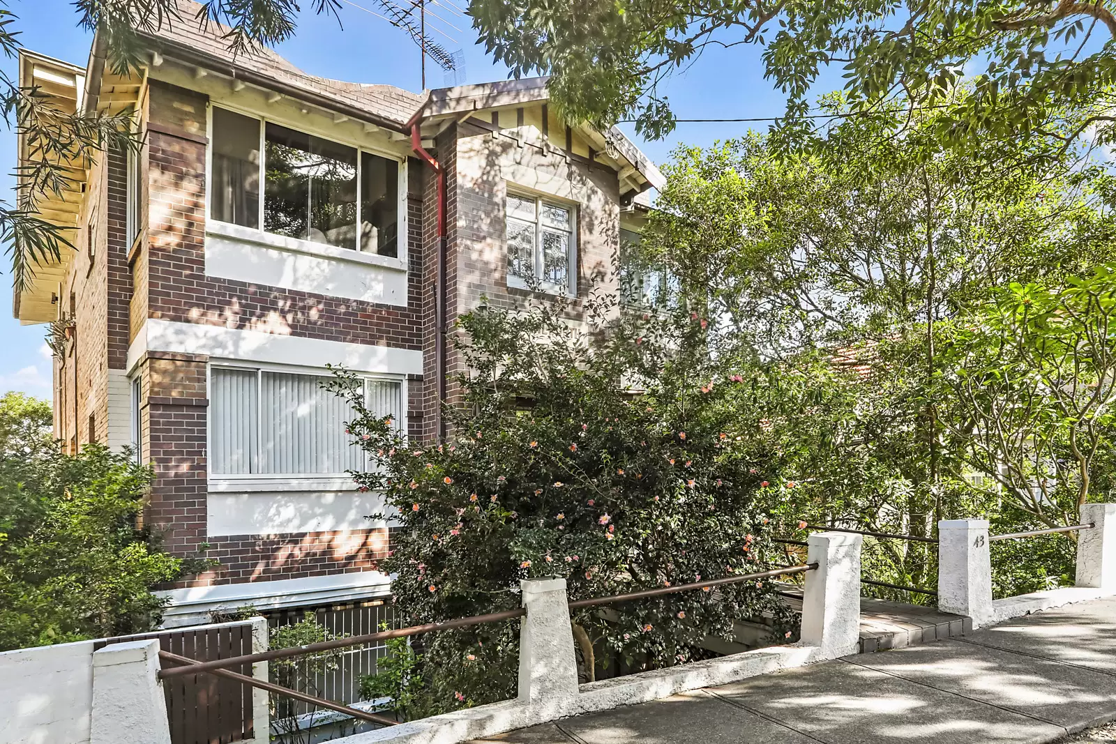 4/43 Birriga Road, Bellevue Hill Sold by Sydney Sotheby's International Realty - image 2