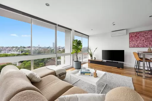 41/41-49 Roslyn Gardens, Elizabeth Bay Leased by Sydney Sotheby's International Realty