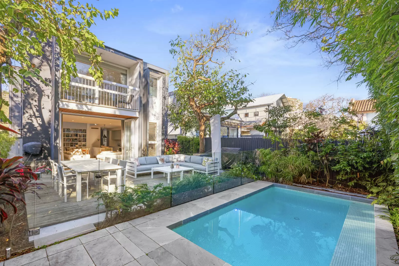 14 Pearce Street, Double Bay Leased by Sydney Sotheby's International Realty - image 1