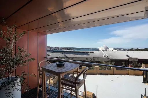 401/38A Cumberland Street, The Rocks Leased by Sydney Sotheby's International Realty