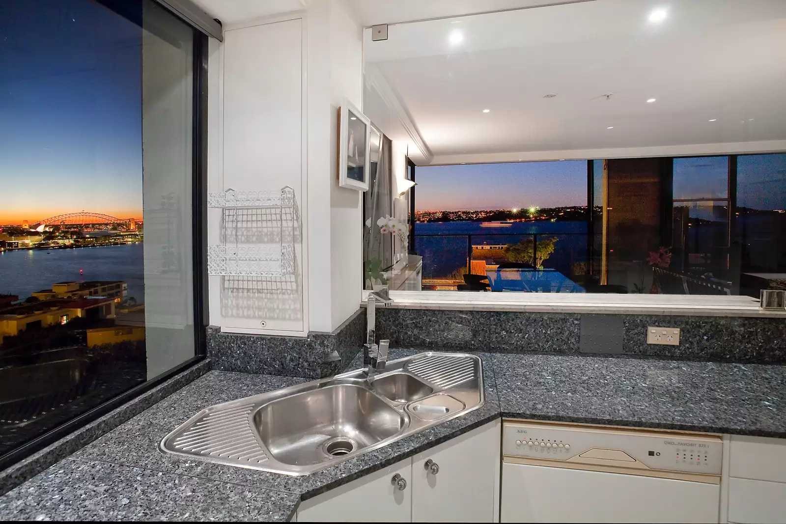 5B/5-11 Thornton Street, Darling Point Sold by Sydney Sotheby's International Realty - image 11