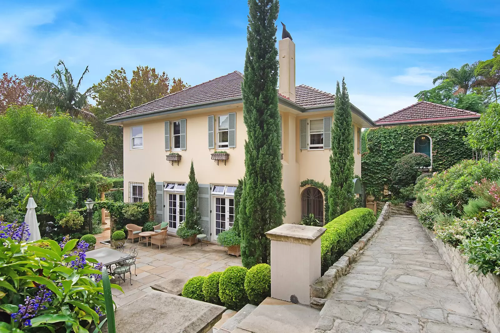 11 Wallaroy Road, Woollahra Sold by Sydney Sotheby's International Realty - image 4