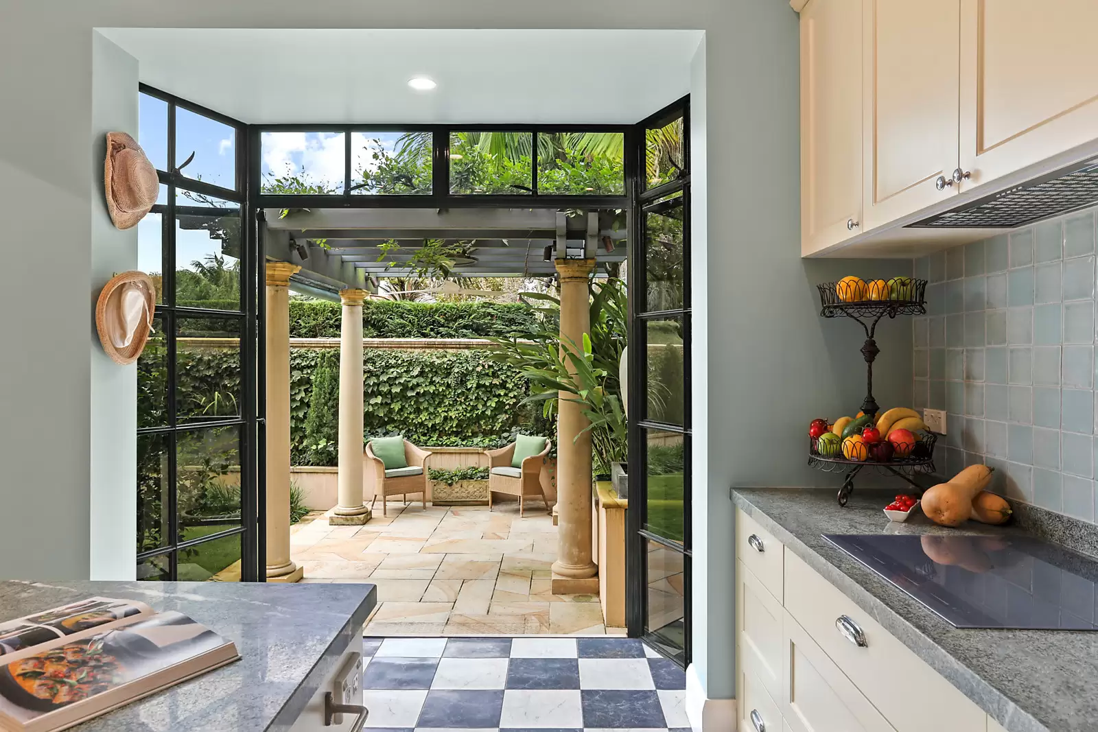 11 Wallaroy Road, Woollahra Sold by Sydney Sotheby's International Realty - image 12