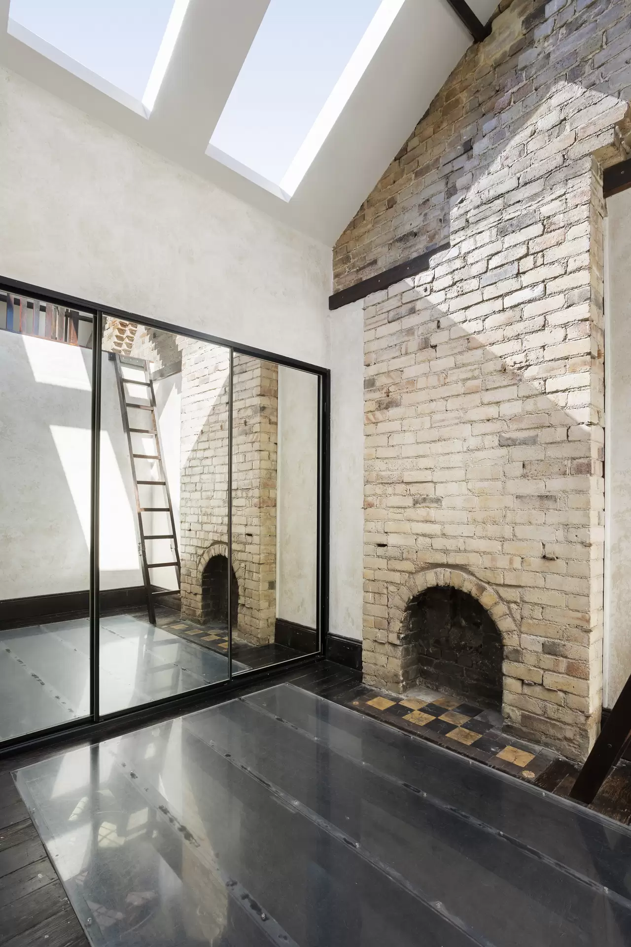 56 Womerah Avenue, Darlinghurst Sold by Sydney Sotheby's International Realty - image 1
