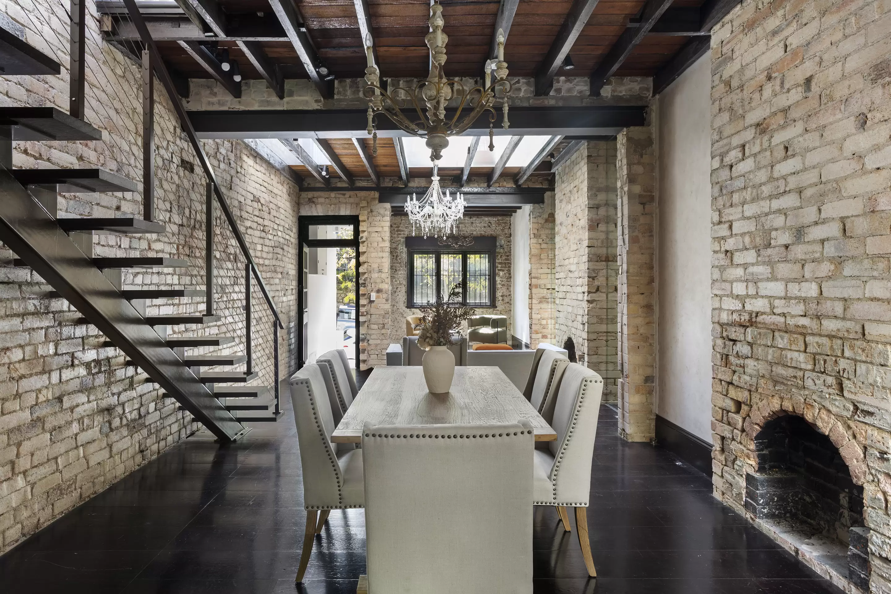 56 Womerah Avenue, Darlinghurst Sold by Sydney Sotheby's International Realty - image 1