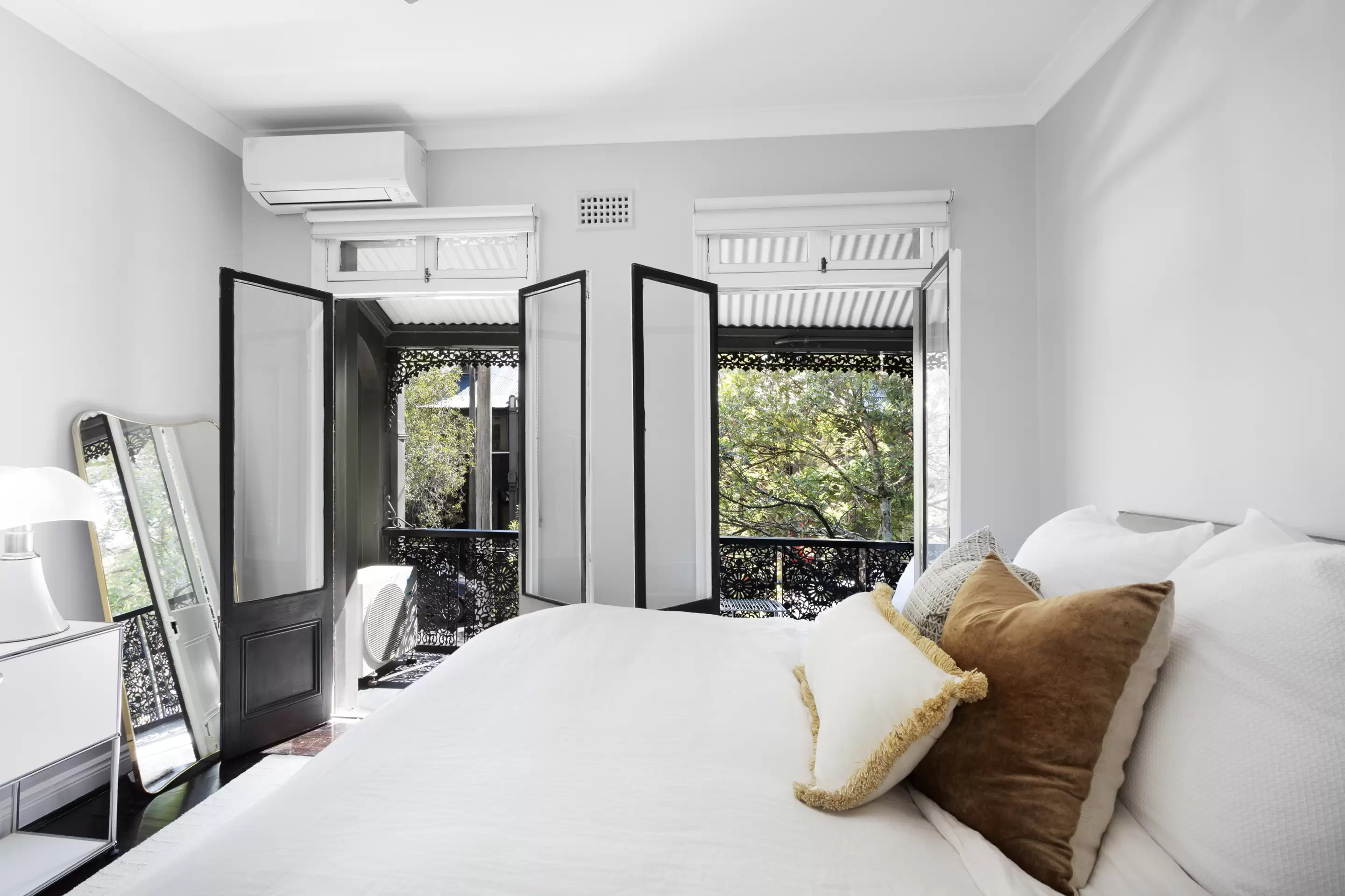 104 Surrey Street, Darlinghurst Sold by Sydney Sotheby's International Realty - image 9