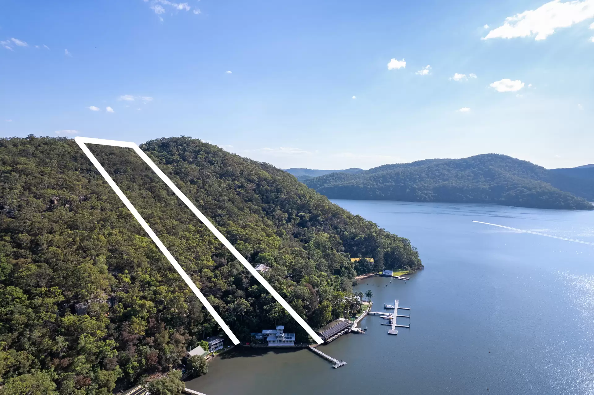 4 Sunny Corner, Berowra Waters Sold by Sydney Sotheby's International Realty - image 1