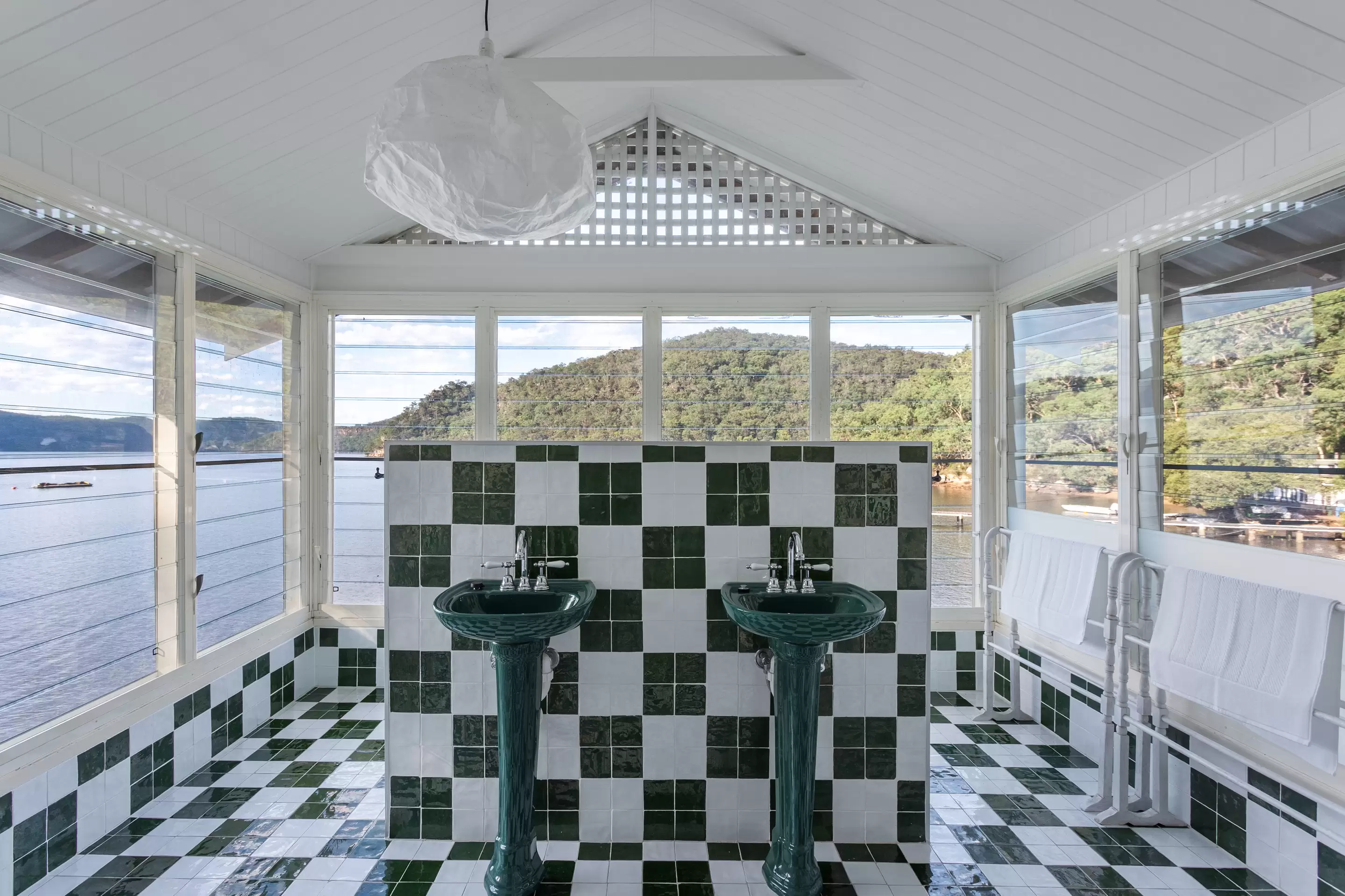 4 Sunny Corner, Berowra Waters Sold by Sydney Sotheby's International Realty - image 9
