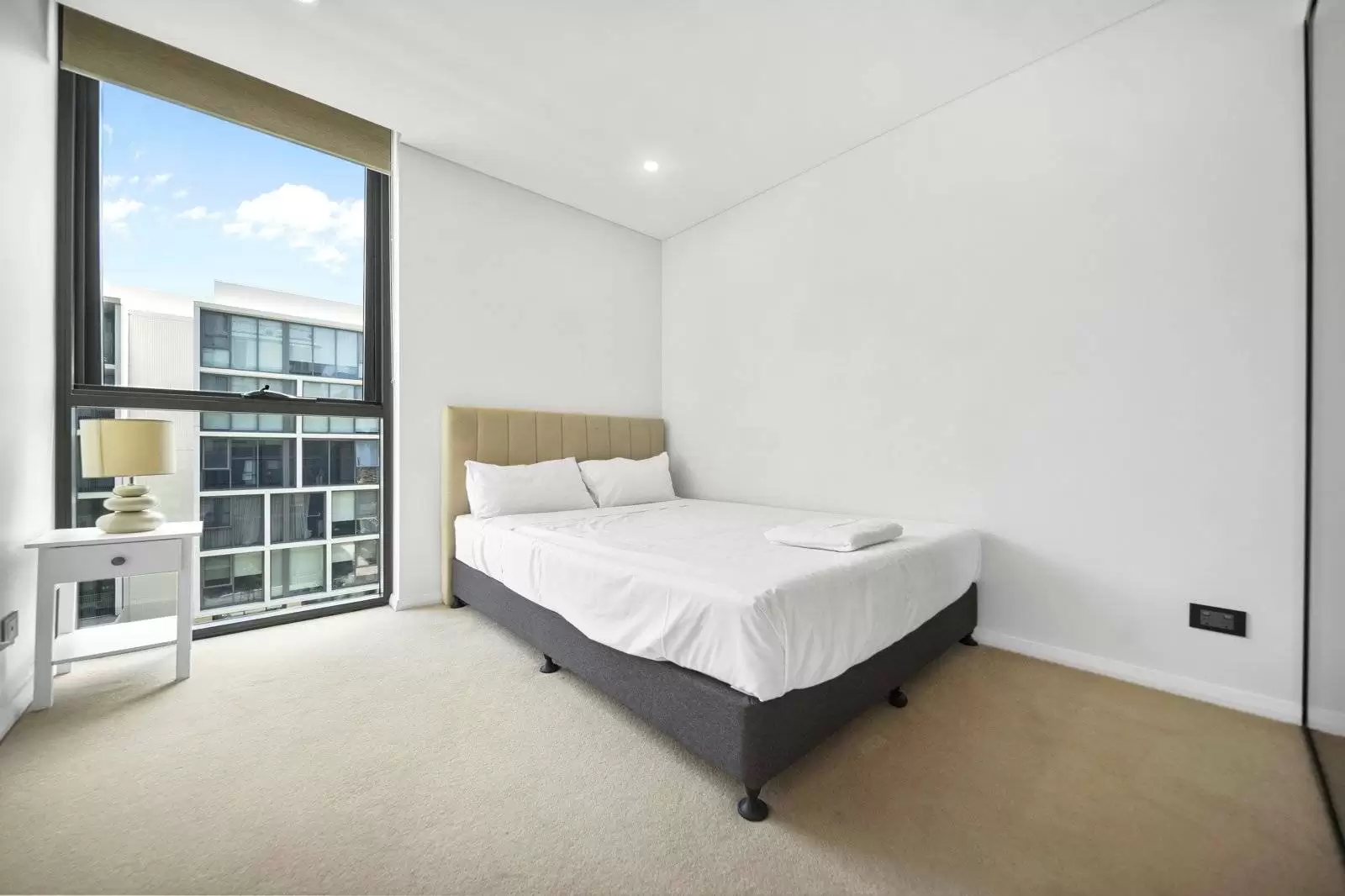 434/20 George Julius Avenue, Zetland Sold by Sydney Sotheby's International Realty - image 7