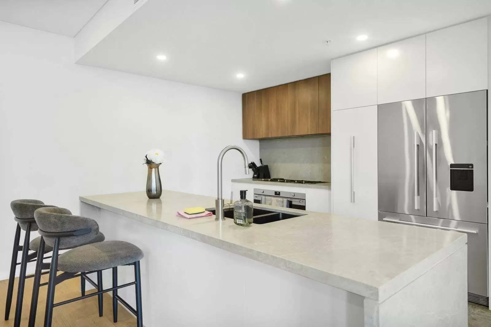 434/20 George Julius Avenue, Zetland Sold by Sydney Sotheby's International Realty - image 4