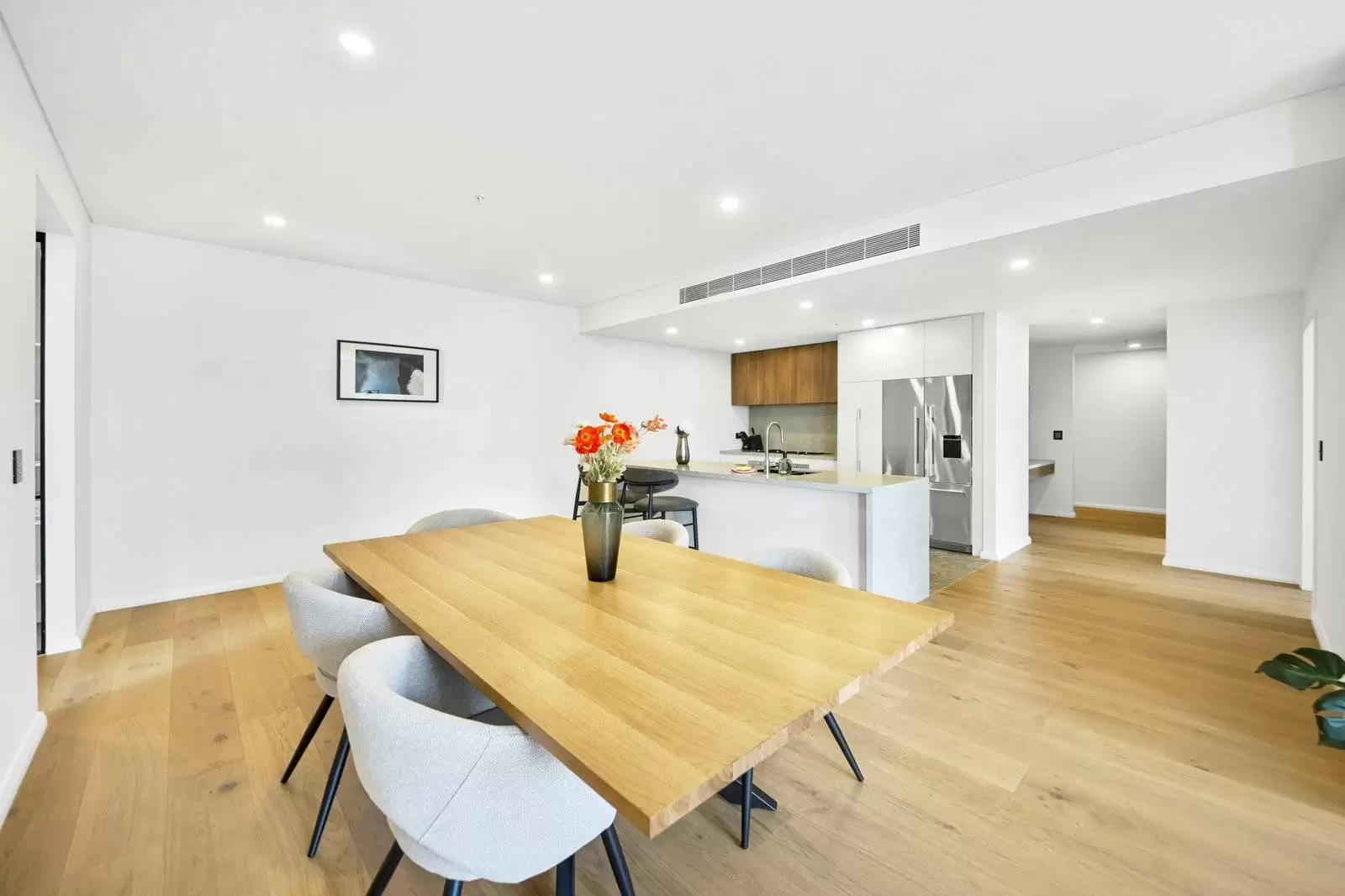 434/20 George Julius Avenue, Zetland Sold by Sydney Sotheby's International Realty - image 3