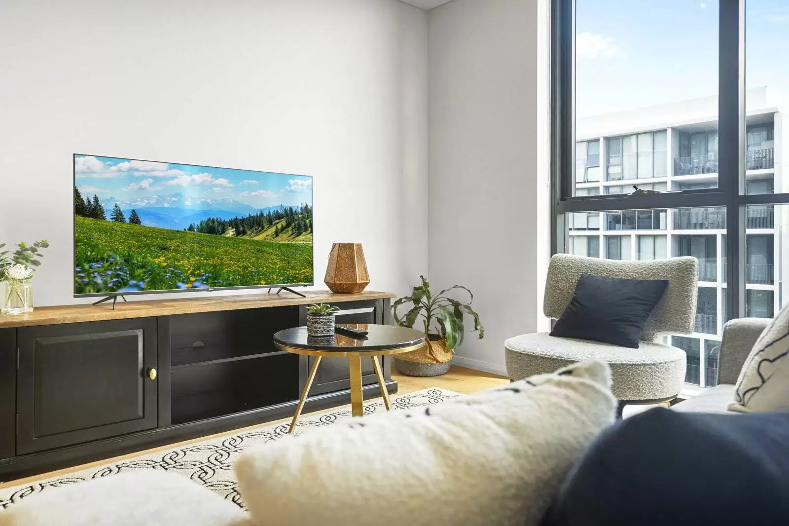 434/20 George Julius Avenue, Zetland Sold by Sydney Sotheby's International Realty - image 2