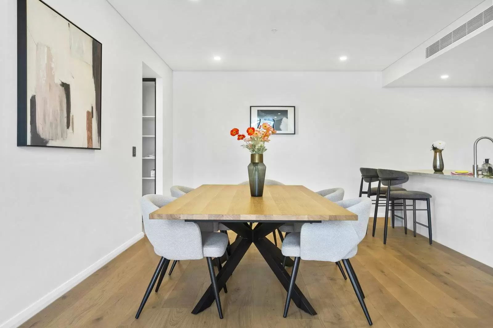 434/20 George Julius Avenue, Zetland Sold by Sydney Sotheby's International Realty - image 6