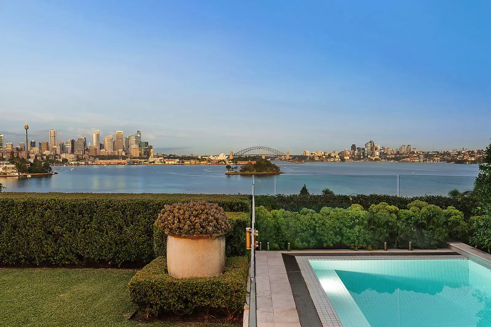 69 Wolseley Road, Point Piper Sold by Sydney Sotheby's International Realty - image 1