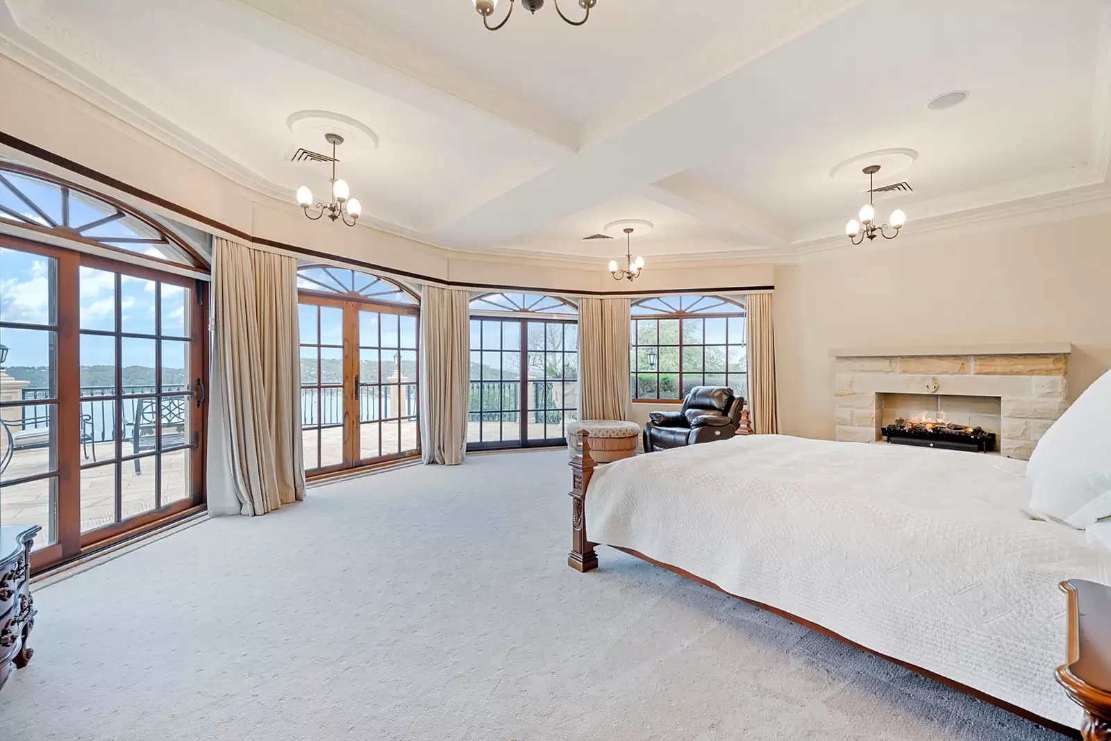 68 Minkara Road, Bayview For Sale by Sydney Sotheby's International Realty - image 13