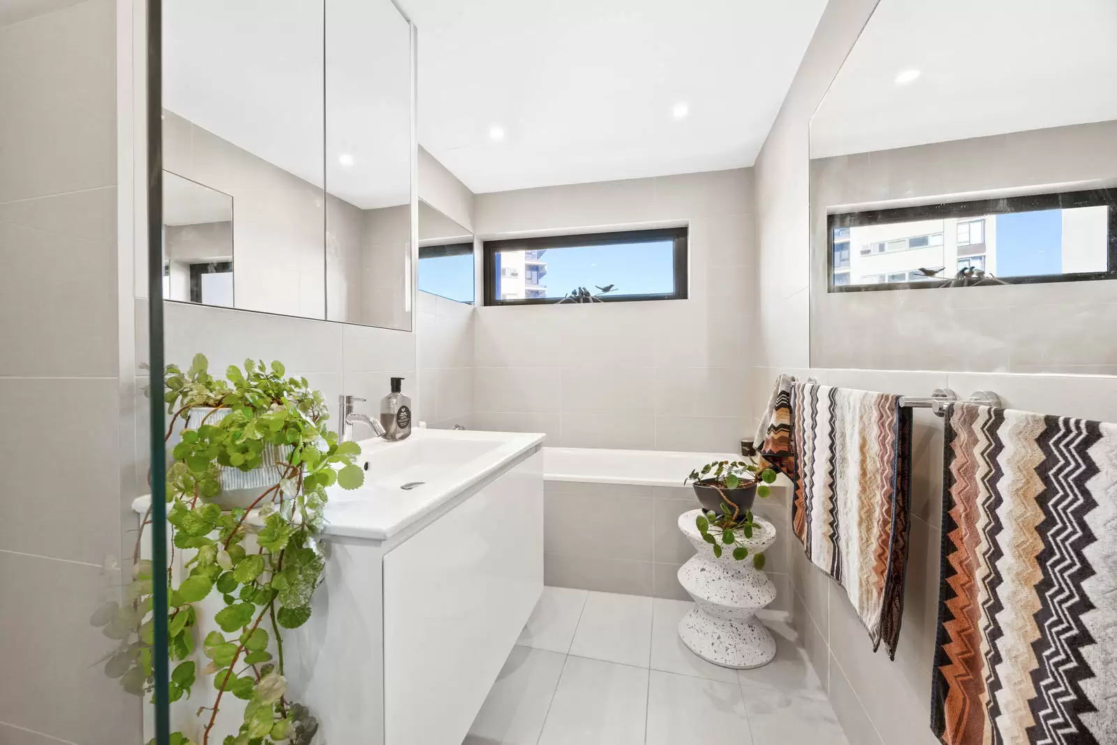 8B/21 Thornton Street, Darling Point Leased by Sydney Sotheby's International Realty - image 7