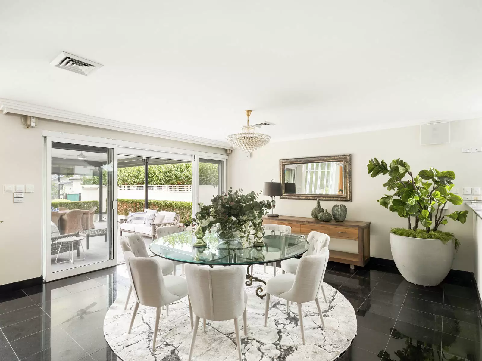 8 Saiala Road, East Killara Sold by Sydney Sotheby's International Realty - image 7