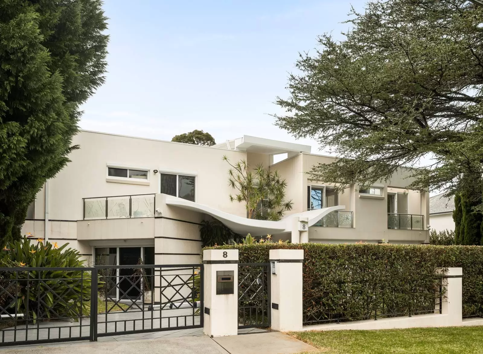 8 Saiala Road, East Killara Sold by Sydney Sotheby's International Realty - image 1