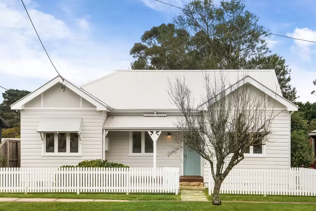 24 Hoddle Street, Robertson Sold by Sydney Sotheby's International Realty