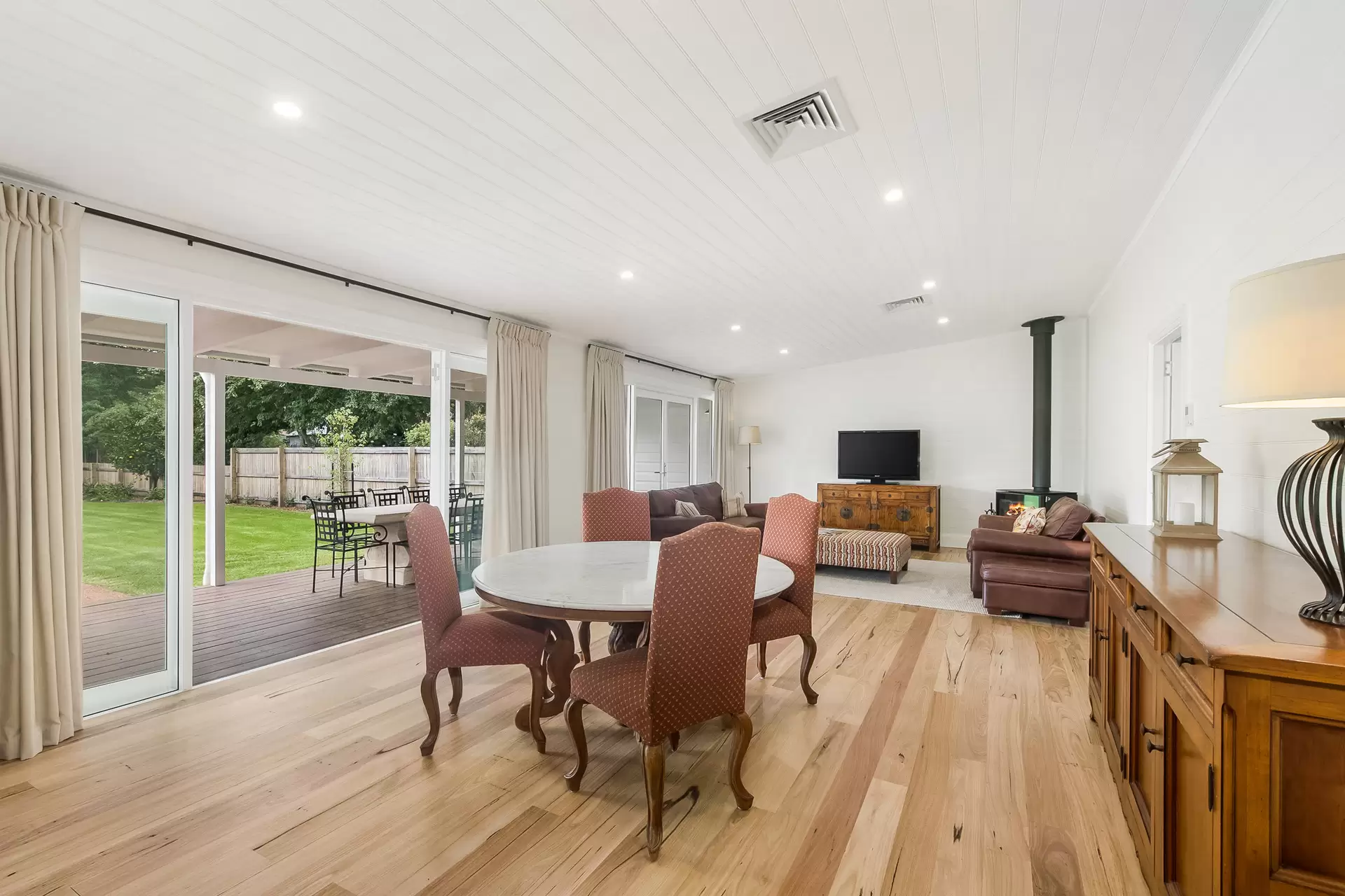 24 Hoddle Street, Robertson Sold by Sydney Sotheby's International Realty - image 2