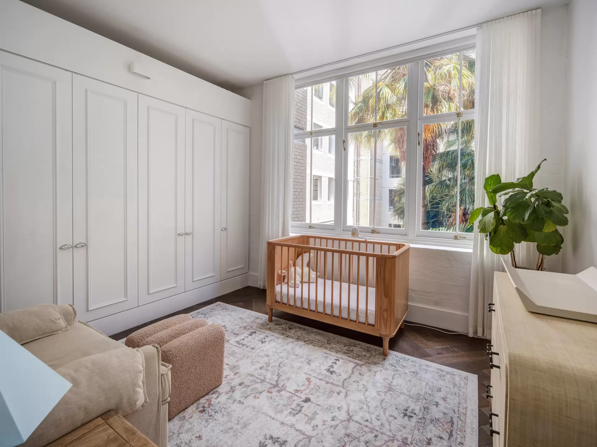 210/117-119 Kippax Street, Surry Hills Sold by Sydney Sotheby's International Realty - image 1