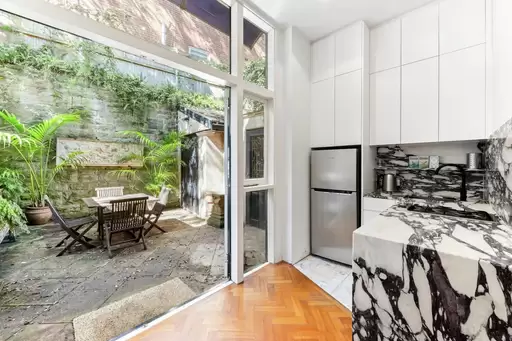 3/31 Darling Point Road, Darling Point For Lease by Sydney Sotheby's International Realty