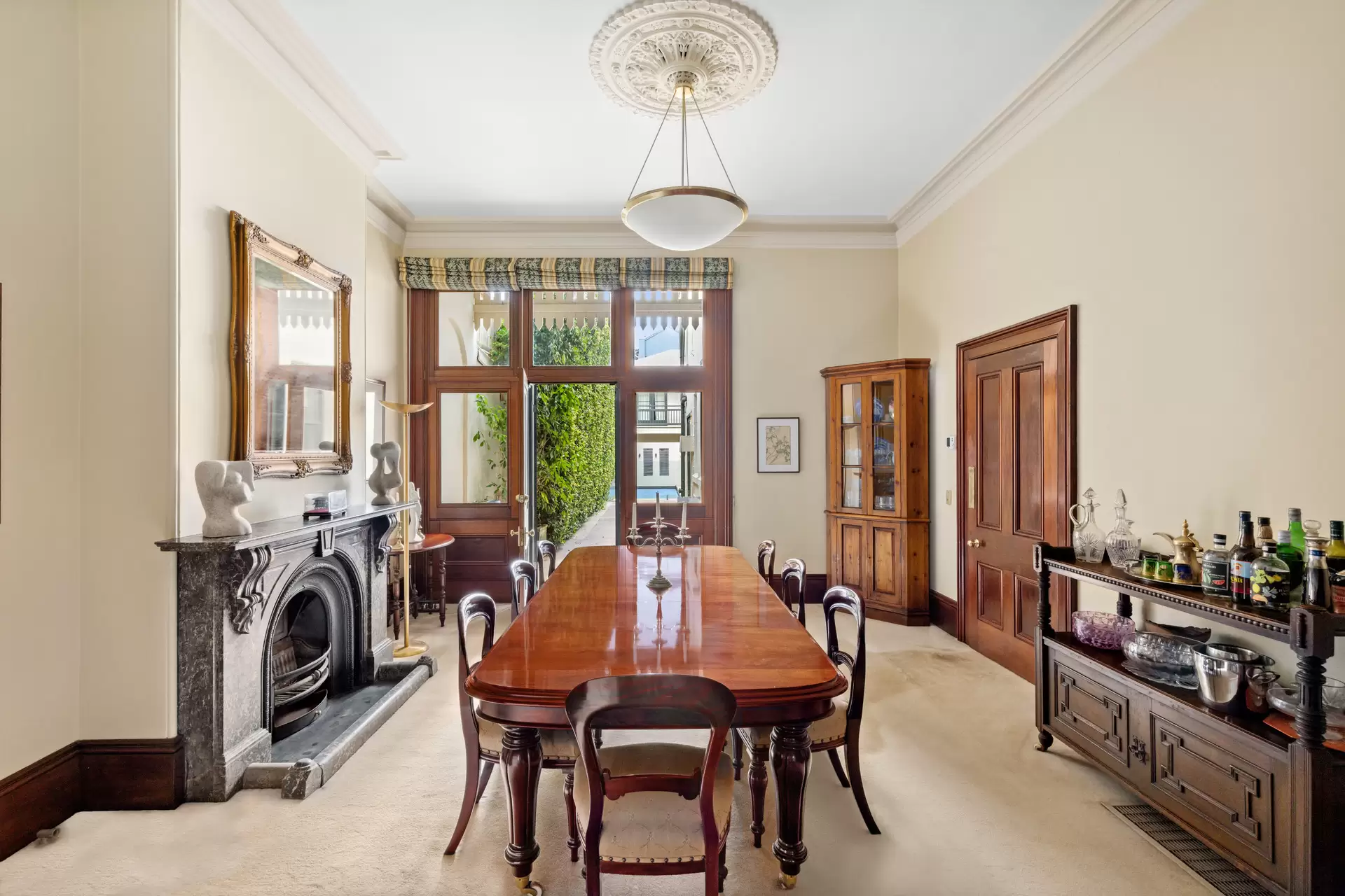 42 The Avenue, Randwick Sold by Sydney Sotheby's International Realty - image 2