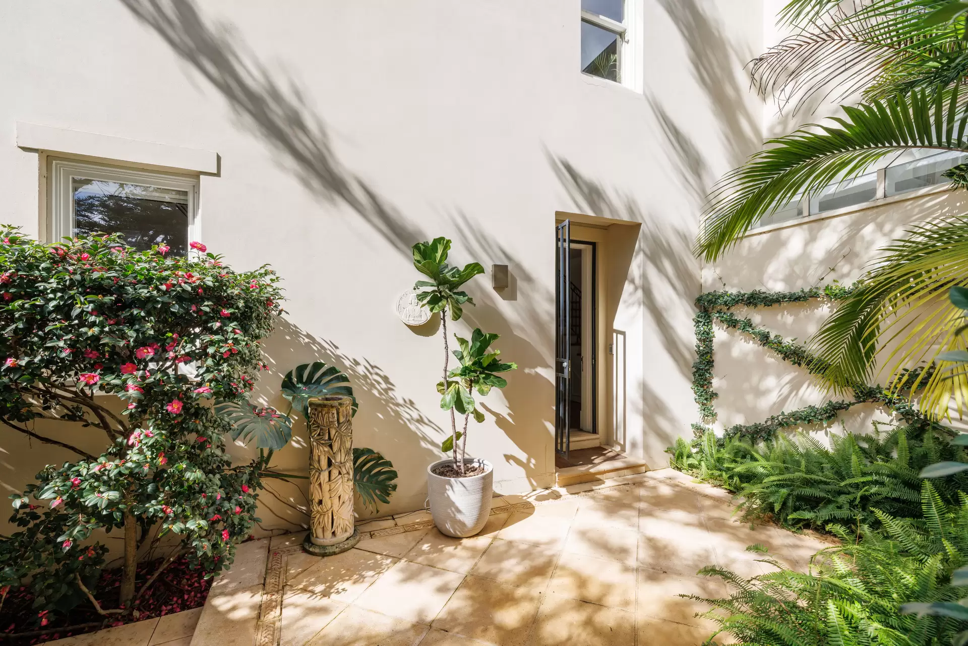 1 Roylston Street, Paddington Sold by Sydney Sotheby's International Realty - image 1